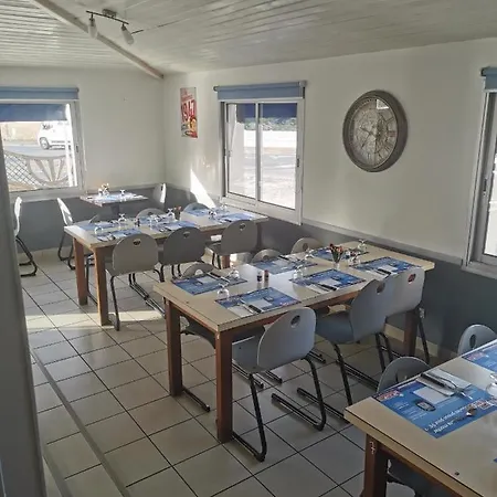 Le Relais De L Aiguillon Hotel