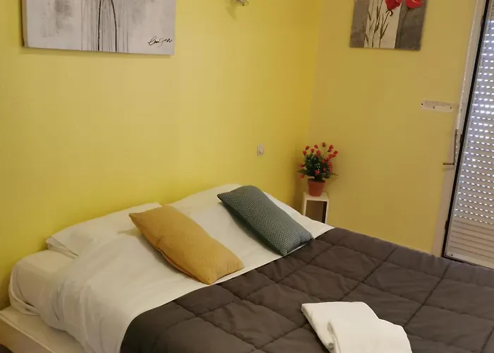 Le Relais De L Aiguillon Hotel *